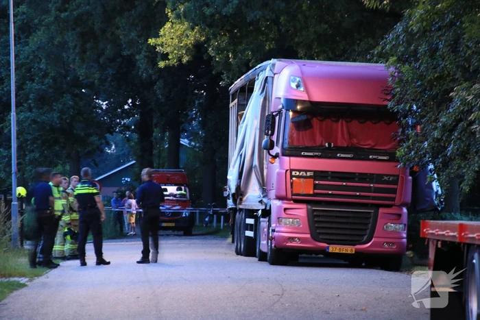 Vrachtwagen trailer vol drugs benodigdheden aangetroffen