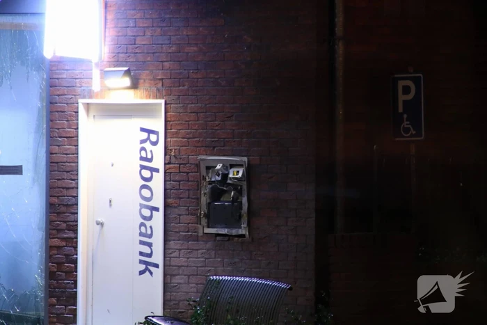 Plofkraak op pinautomaat van Rabobank