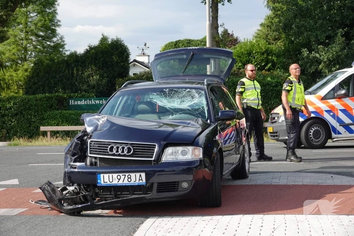 Motorrijder zwaargewond bij aanrijding met auto