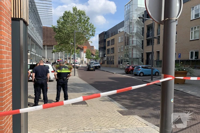 Grote zoekactie naar meerdere jongeren na steekincident