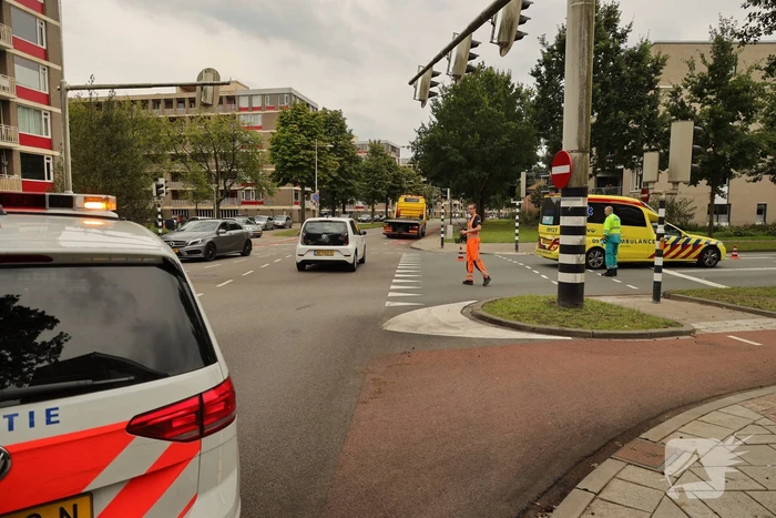 Snorscootster over de kop geslagen na aanrijding