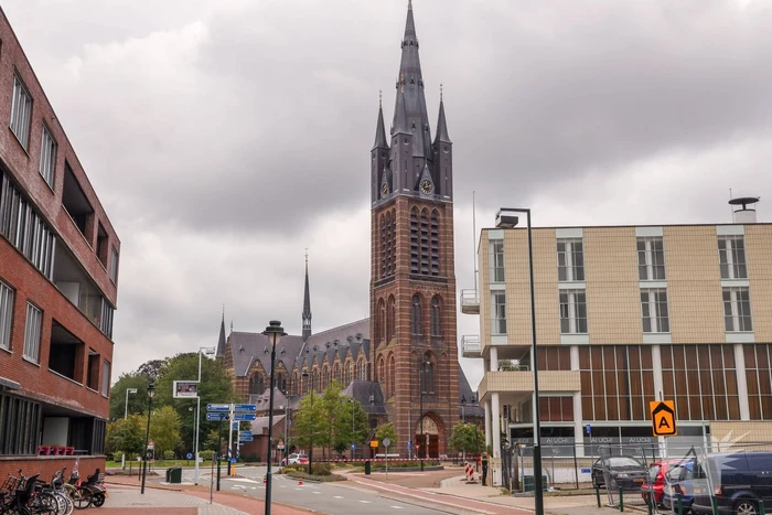 Verdacht pakketje gevonden bij Sint Vituskerk