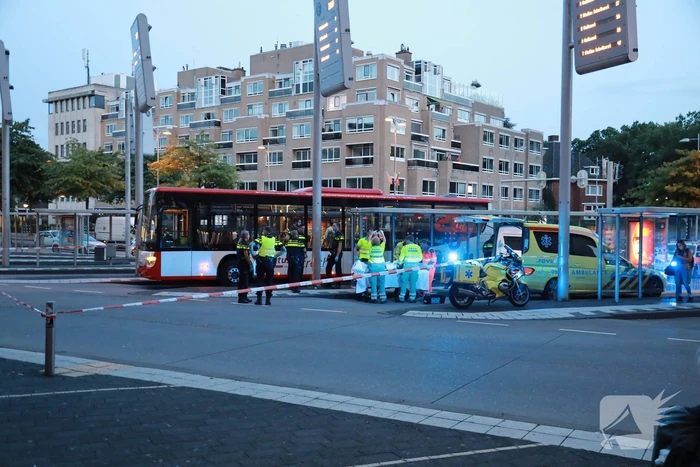 Man (39) schrikt en valt achterover