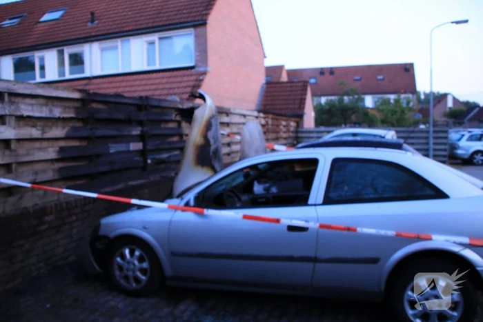 Twee autoÂ’s uitgebrand in woonwijk