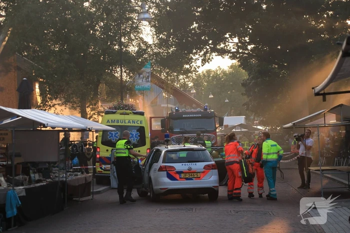 Personen vermist bij flinke brand in pand Leger des Heils