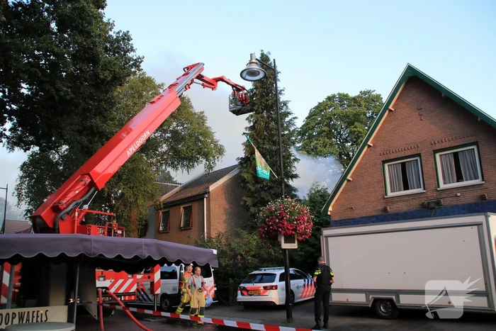 Personen vermist bij flinke brand in pand Leger des Heils