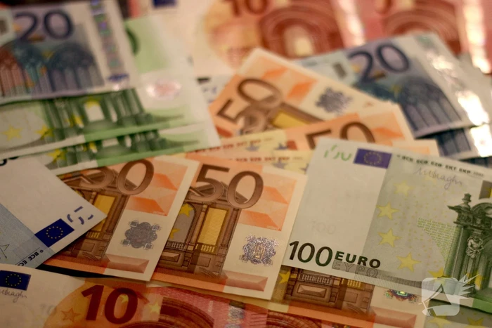 Veel geld aangetroffen in auto van dief