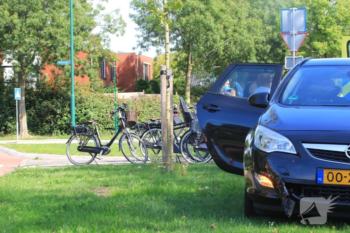 E-biker aangereden op rotonde