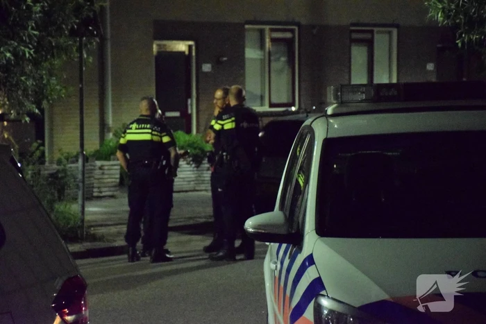 Zes mannen gevlucht na woningoverval