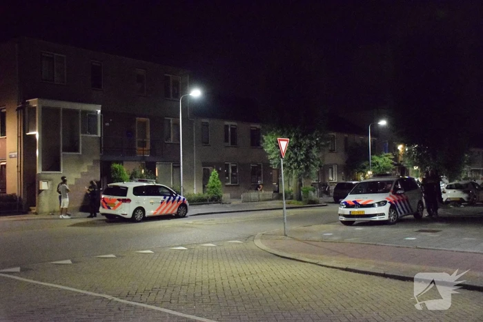 Zes mannen gevlucht na woningoverval