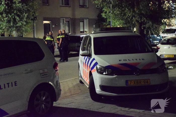 Zes mannen gevlucht na woningoverval