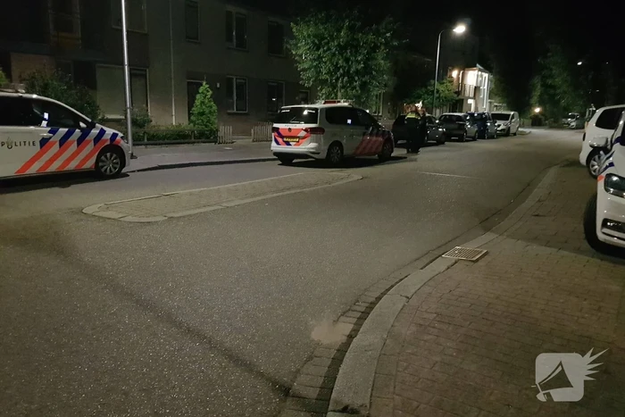 Zes mannen gevlucht na woningoverval