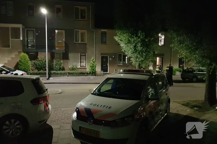 Zes mannen gevlucht na woningoverval