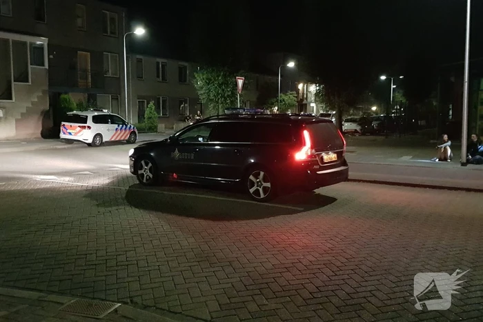 Zes mannen gevlucht na woningoverval