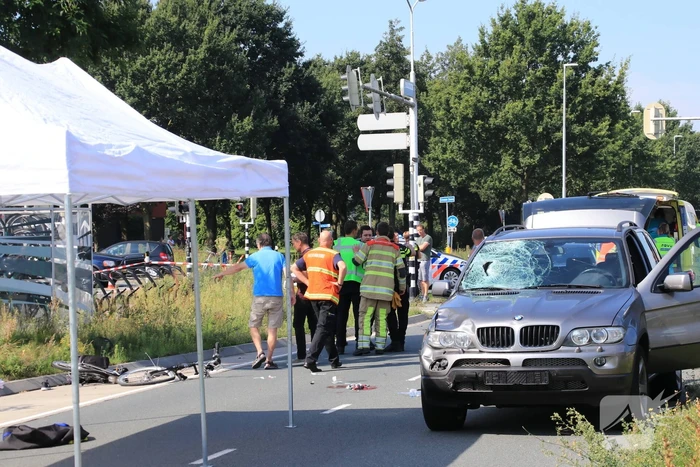 E-bikester overleden na zwaar ongeval op kruising