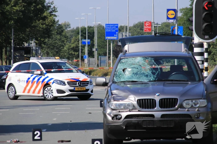 E-bikester overleden na zwaar ongeval op kruising