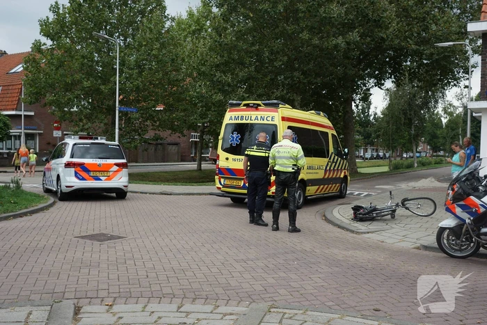 Fietser gewond na botsing met auto