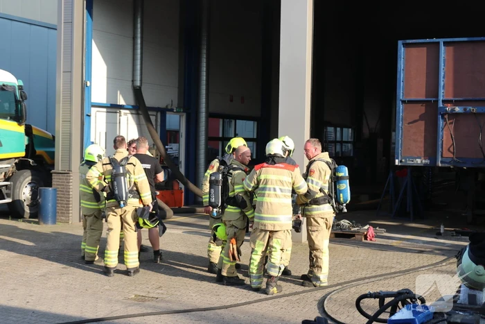 Bedrijf vol met rook na brand in lasapparaat