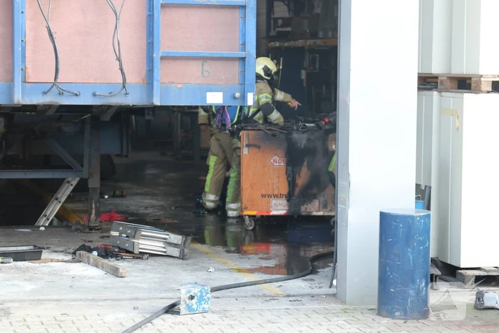 Bedrijf vol met rook na brand in lasapparaat