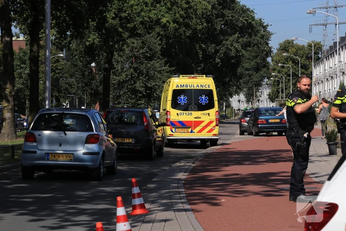 Scooterrijdster gewond bij aanrijding