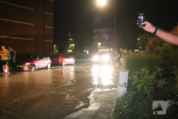 Straat blank door leidingbreuk