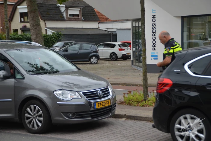 Scooterrijder gewond na aanrijding met auto