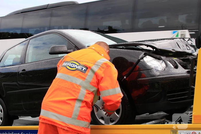 Opnieuw auto uit de bocht op beruchte plek