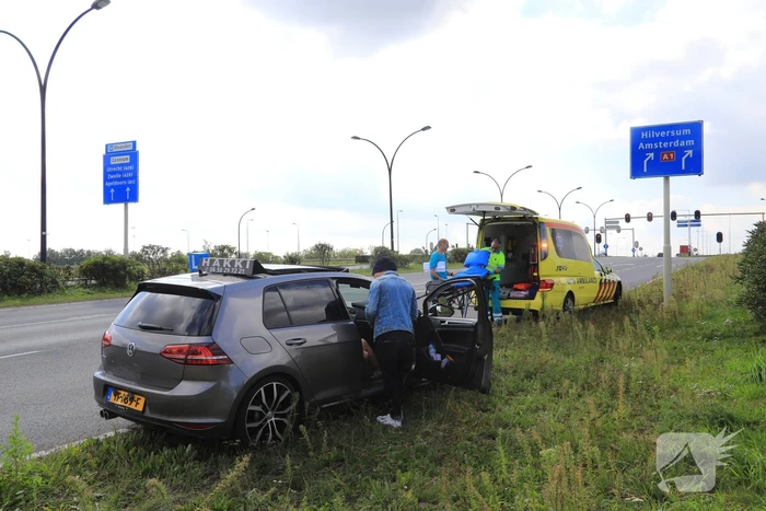 Kettingbotsing met lesauto