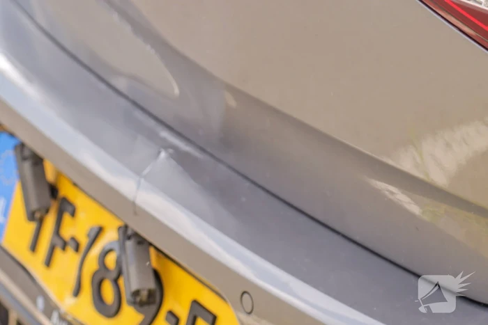 Kettingbotsing met lesauto