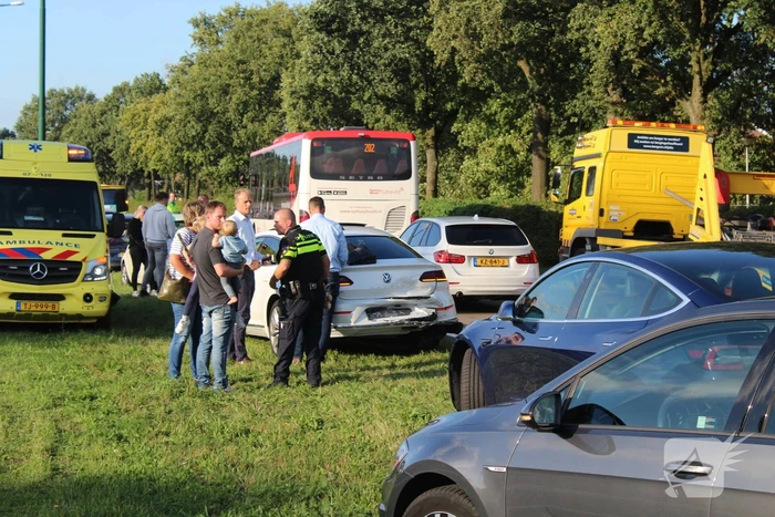 Flinke schade na ongeval tussen meerdere voertuigen