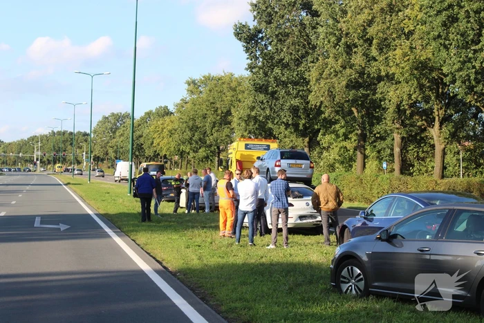 Flinke schade na ongeval tussen meerdere voertuigen