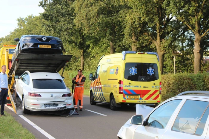 Flinke schade na ongeval tussen meerdere voertuigen
