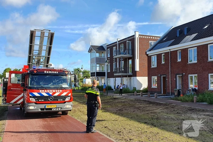 Zonnepanelen op dak in brand