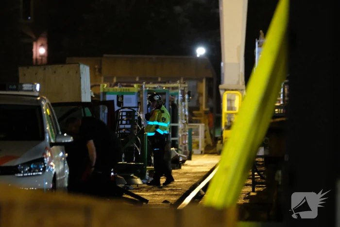 Persoon zwaargewond na val in tank van schip