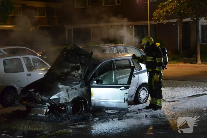 Auto verwoest door brand