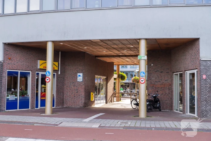 Jongeman gewond bij steekpartij winkelcentrum De Nieuwe Hof