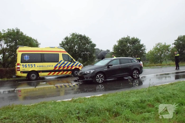 Auto uit vluchthaven botst medeweggebruiker