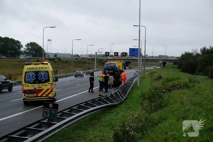 Wederom auto tegen de vangrail