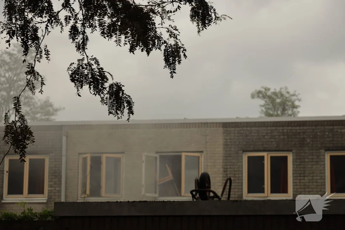 Woning Zielhorst vol rook na brand in trapkast