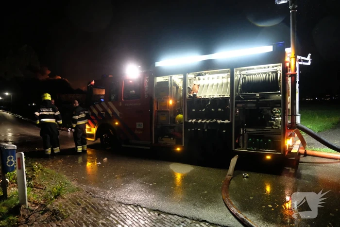 Zeer grote brand in meerdere loodsen