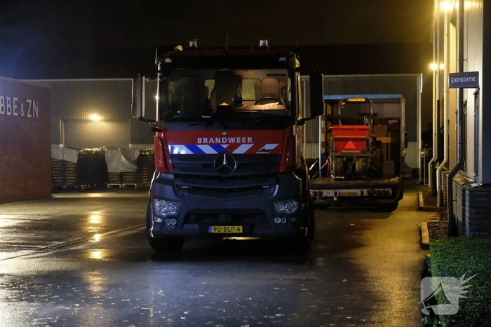 Zeer grote brand in meerdere loodsen