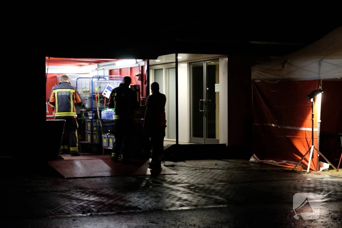 Zeer grote brand in meerdere loodsen