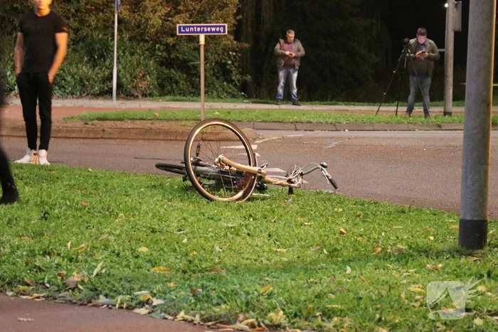 Fietser aangereden door personenauto