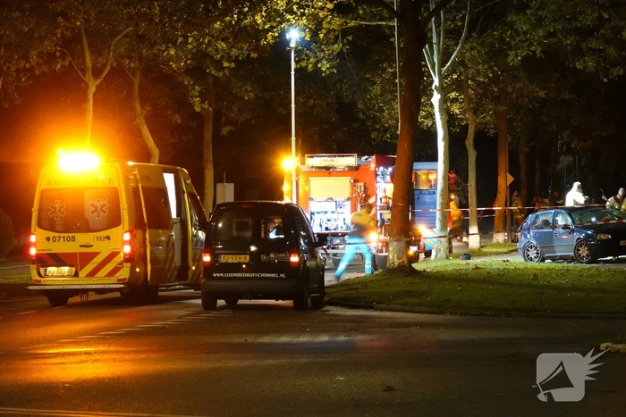 20-jarige bestuurder uit Harskamp overleden bij ongeval tegen boom