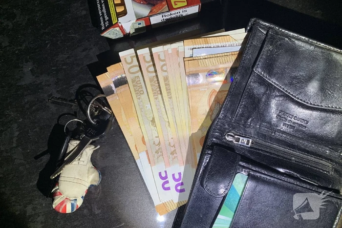 Scooterrijder met hennep, coke en veel cash aangehouden