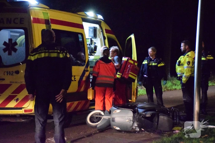 Scooterijder zwaargewond na eenzijdig ongeval
