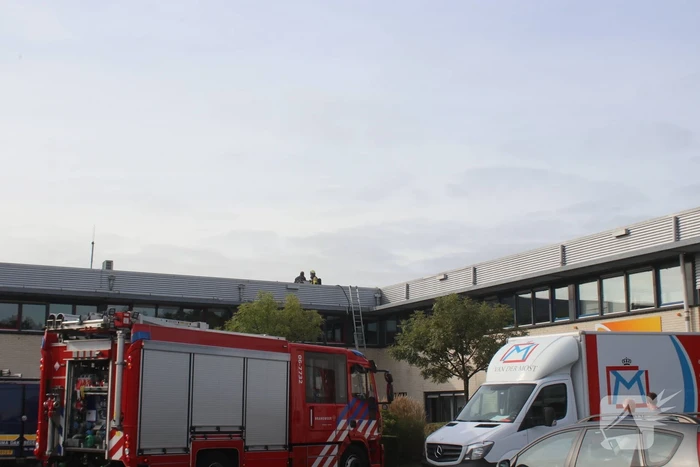 Brand op dak bedrijfspand tijdens werkzaamheden