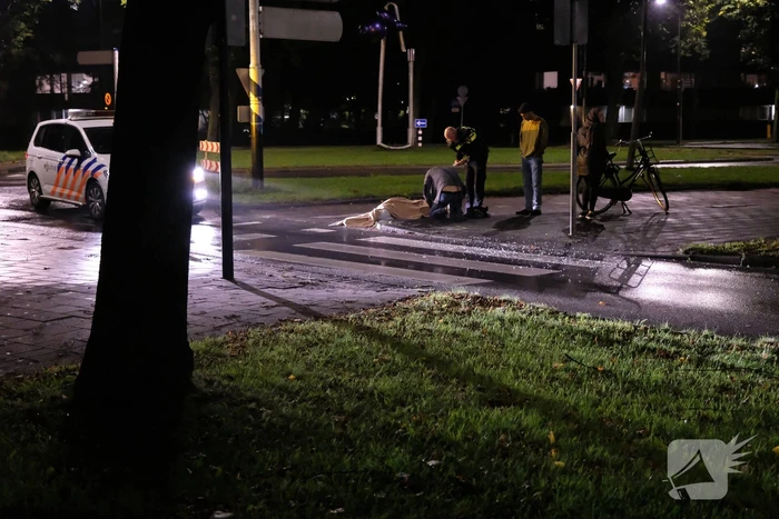 Fietser geschept door auto