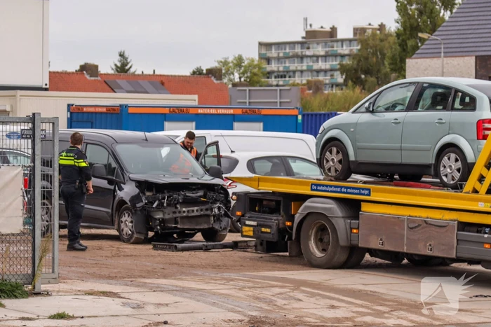 Flinke schade bij aanrijding bouwterrein in Hoogkwartier