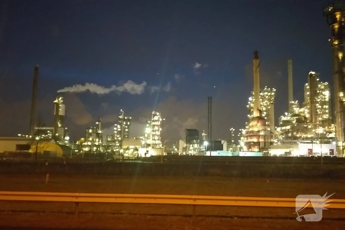 Brand bij raffinaderij Esso ExxonMobil in Botlek